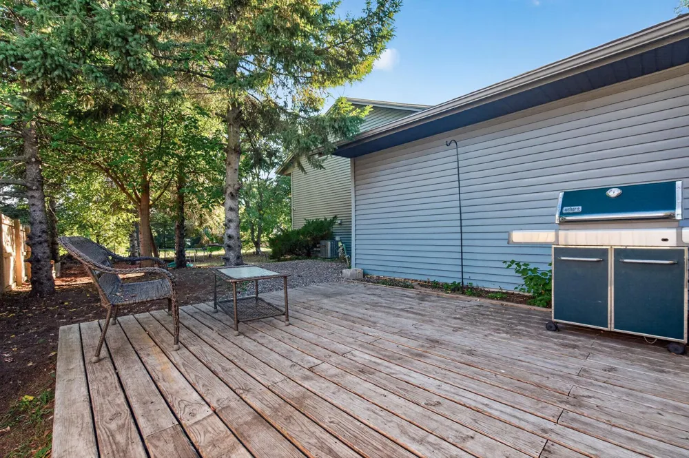998 99th Lane NE Blaine, MN 55434
