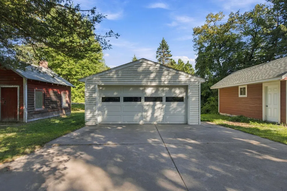 20350 Jewel Avenue Forest Lake, MN 55025