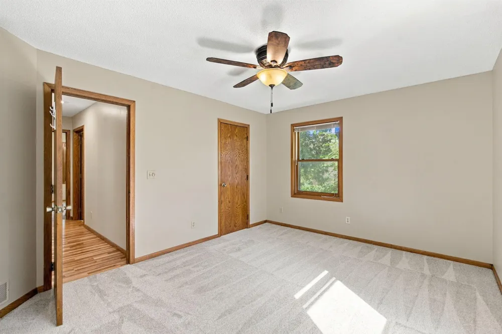 20350 Jewel Avenue Forest Lake, MN 55025
