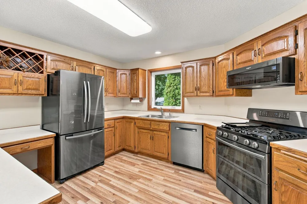 20350 Jewel Avenue Forest Lake, MN 55025