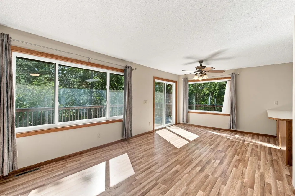 20350 Jewel Avenue Forest Lake, MN 55025