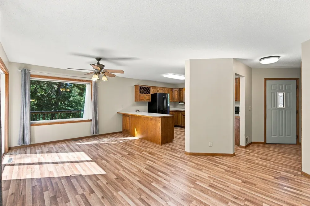 20350 Jewel Avenue Forest Lake, MN 55025