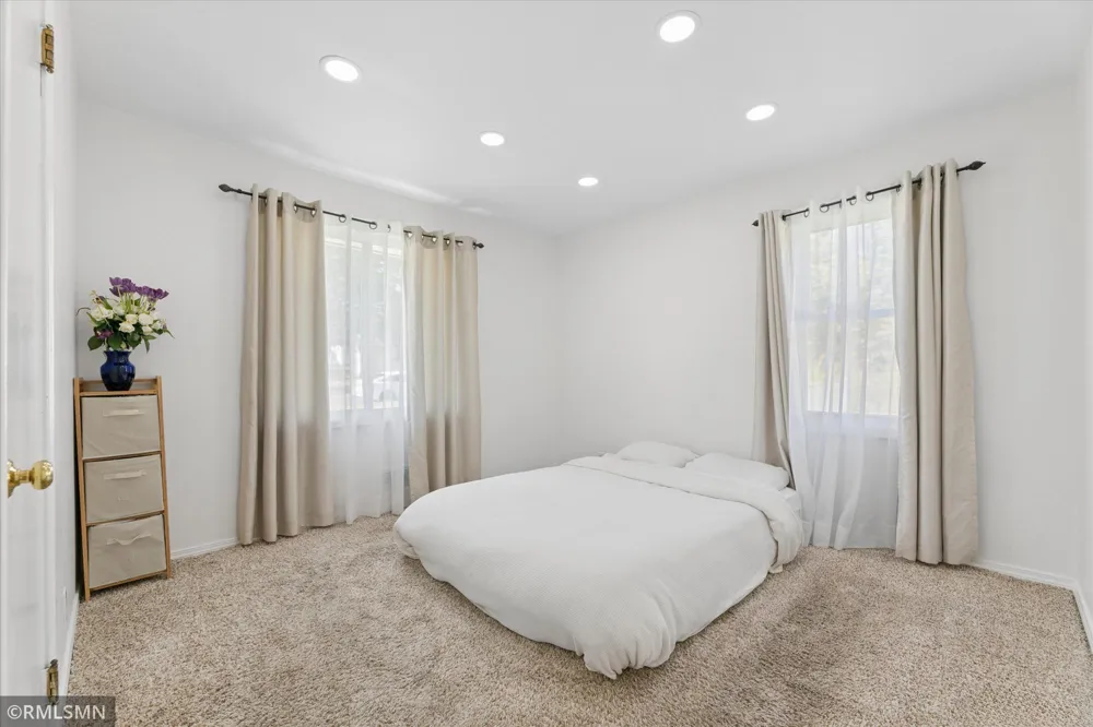 8635 Colfax Avenue S Bloomington, MN 55420