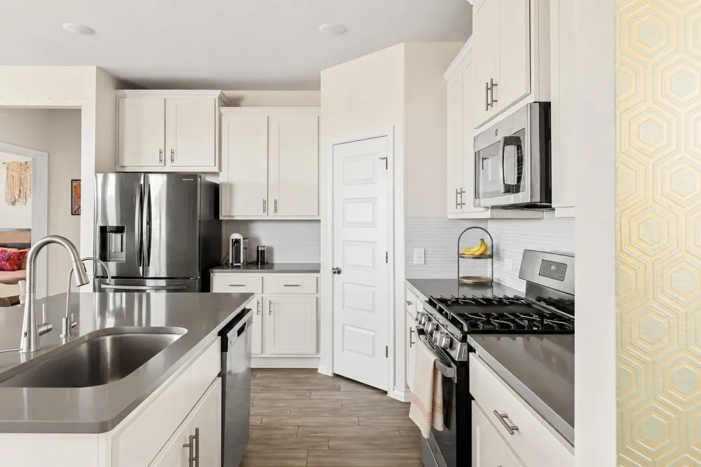 862 Pepperbark Loop Buda, TX 78610