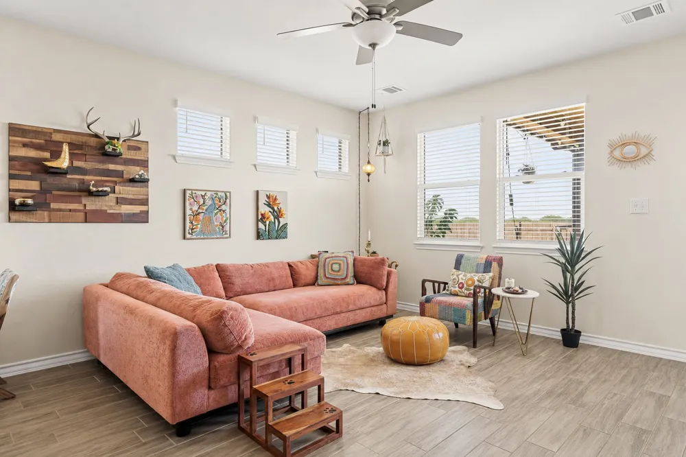 862 Pepperbark Loop Buda, TX 78610
