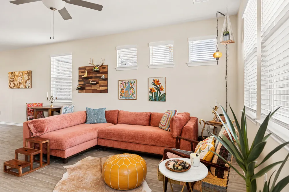 862 Pepperbark Loop Buda, TX 78610