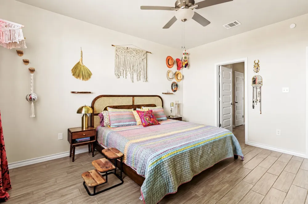 862 Pepperbark Loop Buda, TX 78610