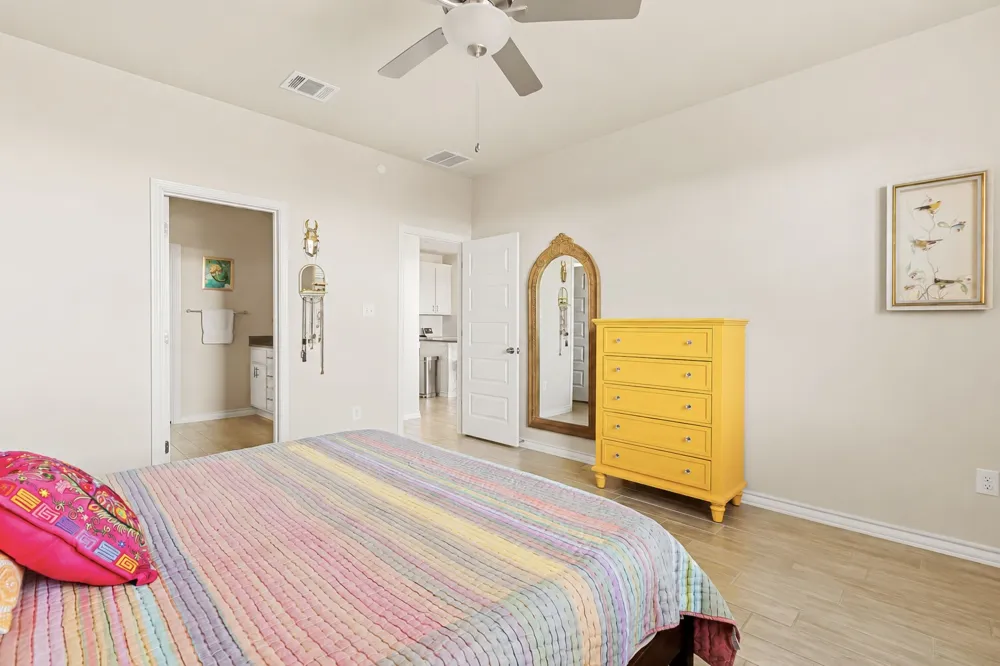 862 Pepperbark Loop Buda, TX 78610