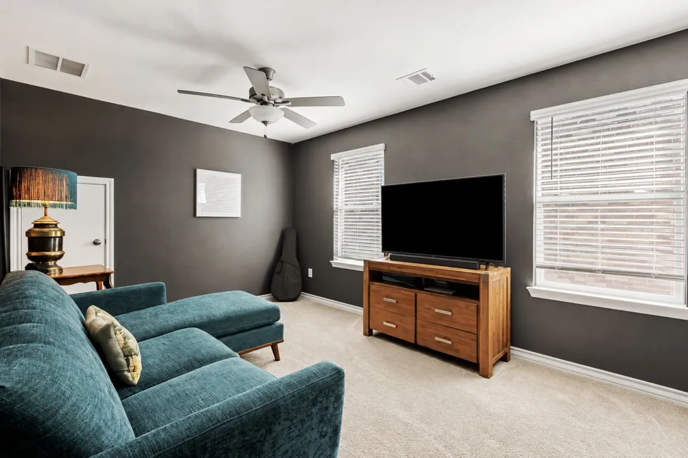862 Pepperbark Loop Buda, TX 78610