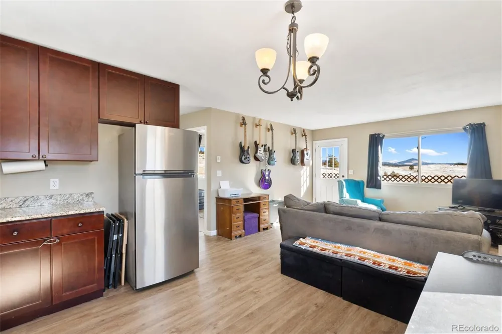 11 Valley Circle Guffey, CO 80820