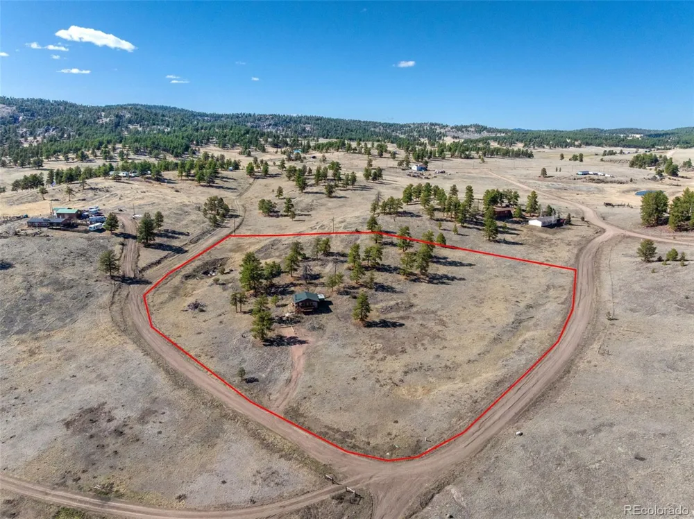 11 Valley Circle Guffey, CO 80820