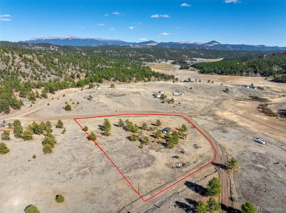 11 Valley Circle Guffey, CO 80820