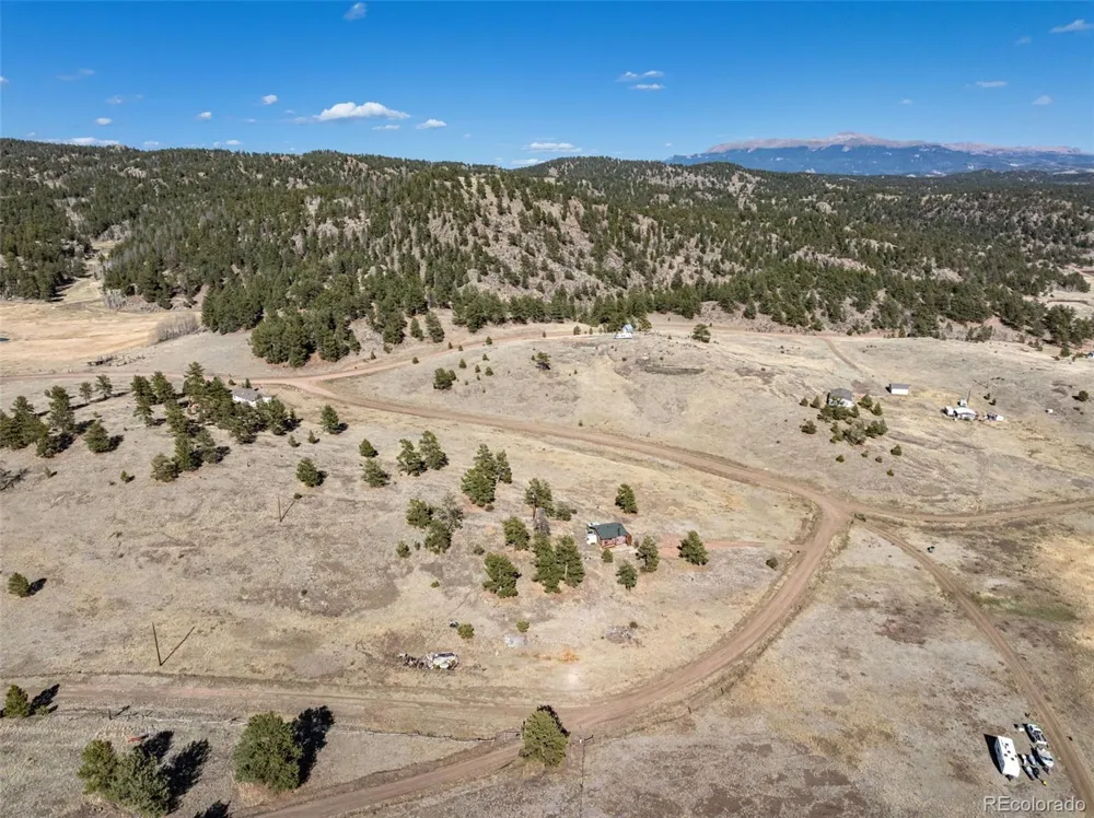 11 Valley Circle Guffey, CO 80820