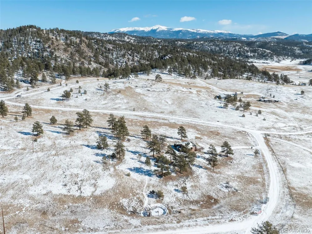 11 Valley Circle Guffey, CO 80820