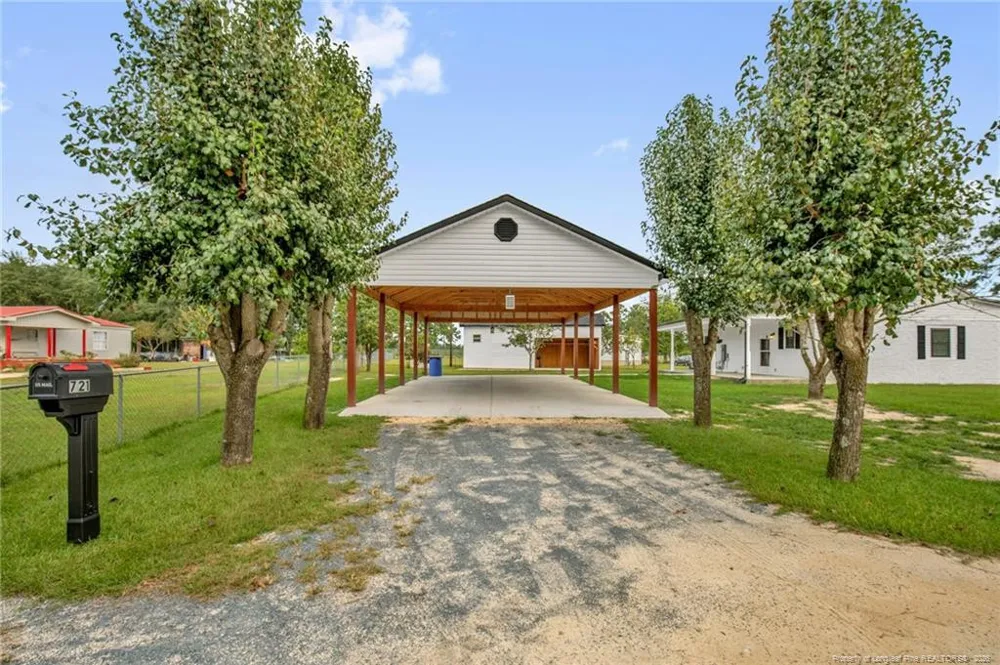 721 Cope Rd Red Springs, NC 28377