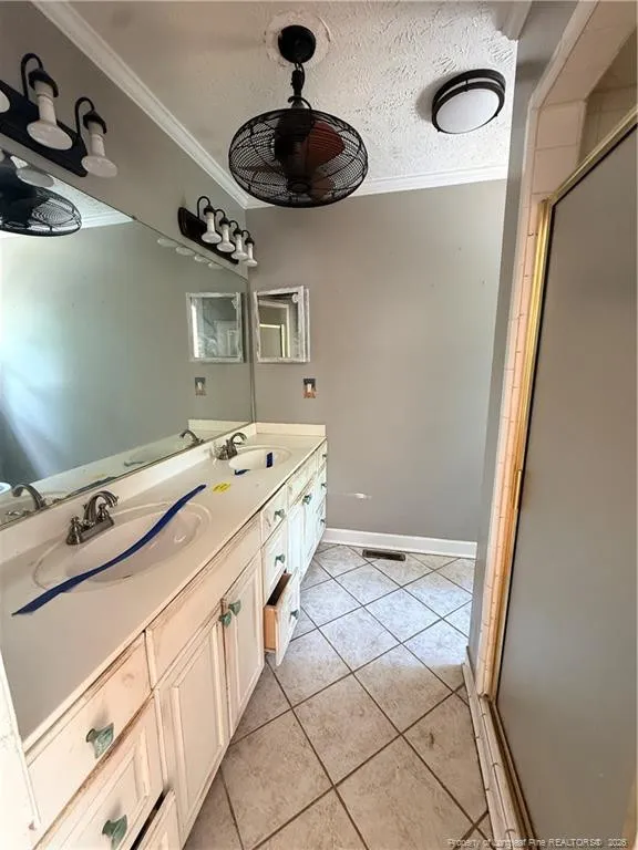 11320 Edinburgh Drive Laurinburg, NC 28352