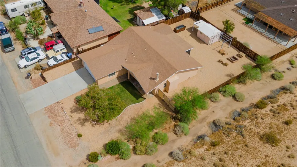 21648 95th California City, CA 93505