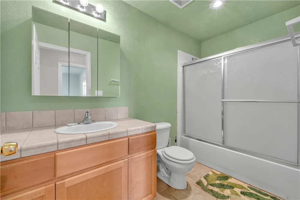 21648 95th California City, CA 93505