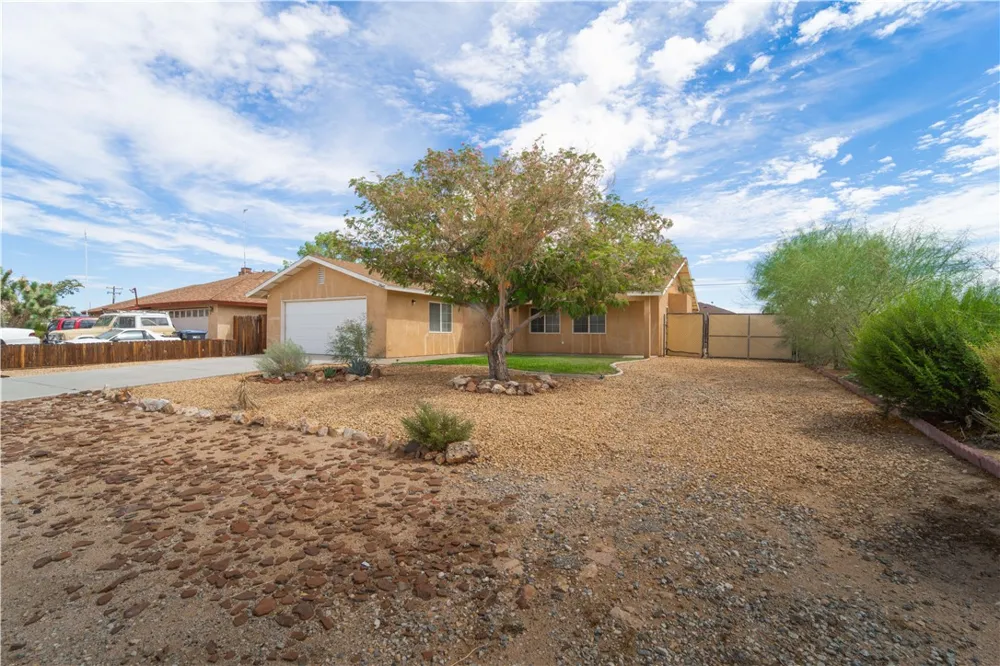 21648 95th California City, CA 93505