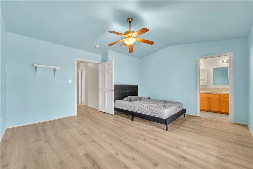21648 95th California City, CA 93505