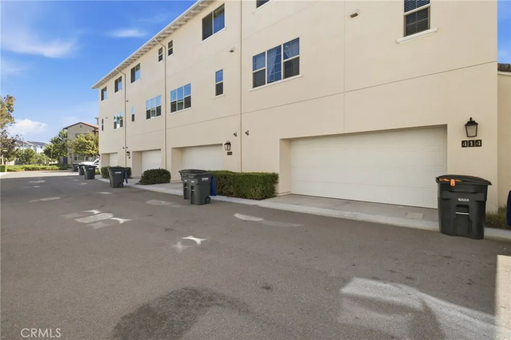 414 Lucent Stanton, CA 90680