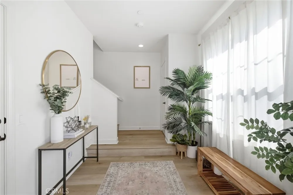 414 Lucent Stanton, CA 90680