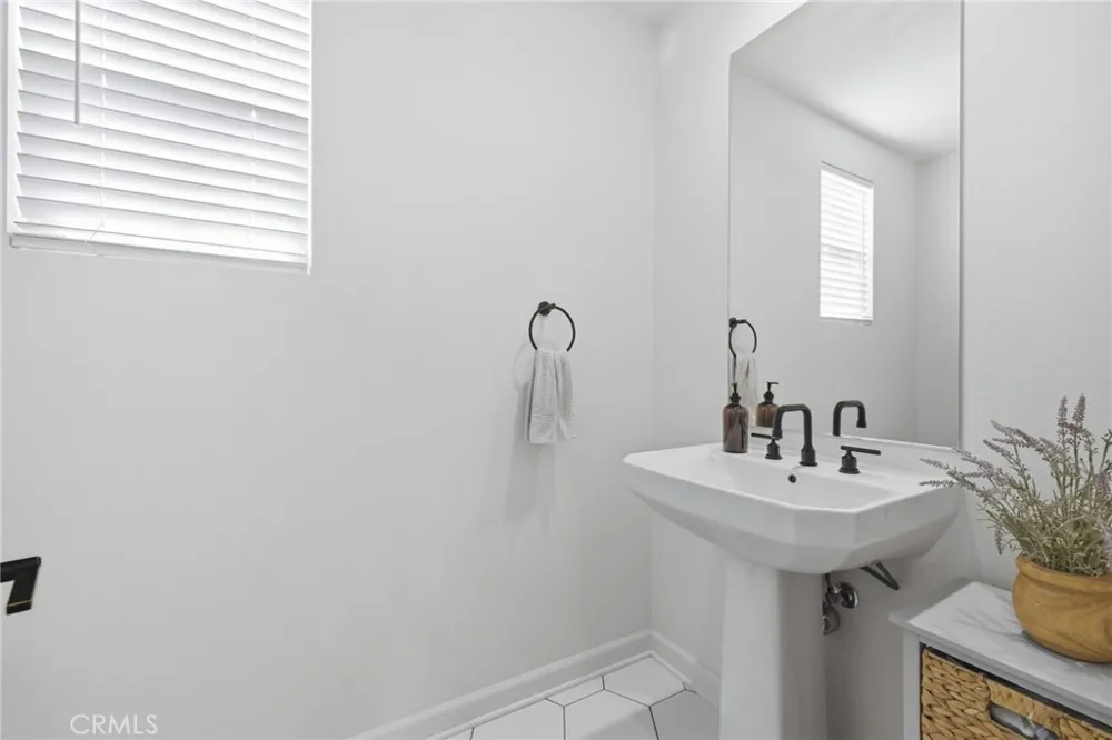 414 Lucent Stanton, CA 90680