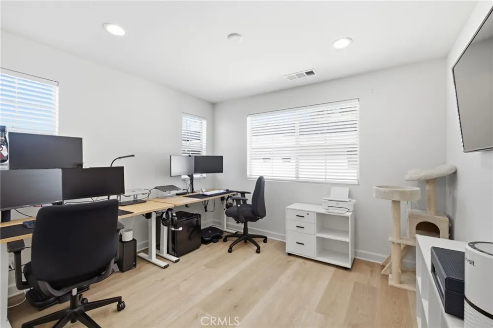 414 Lucent Stanton, CA 90680