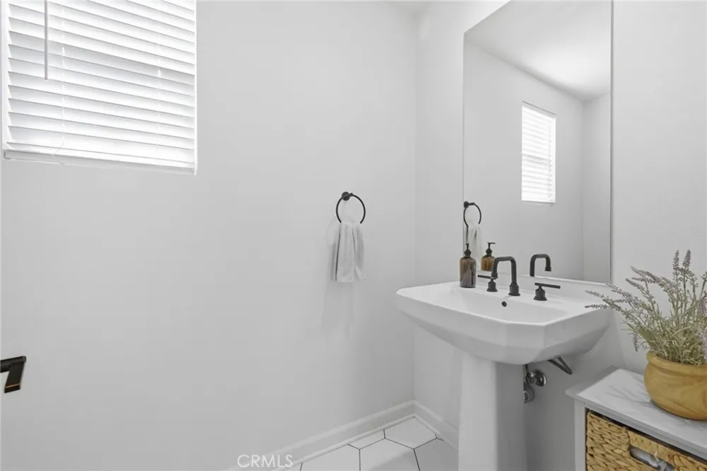 414 Lucent Stanton, CA 90680