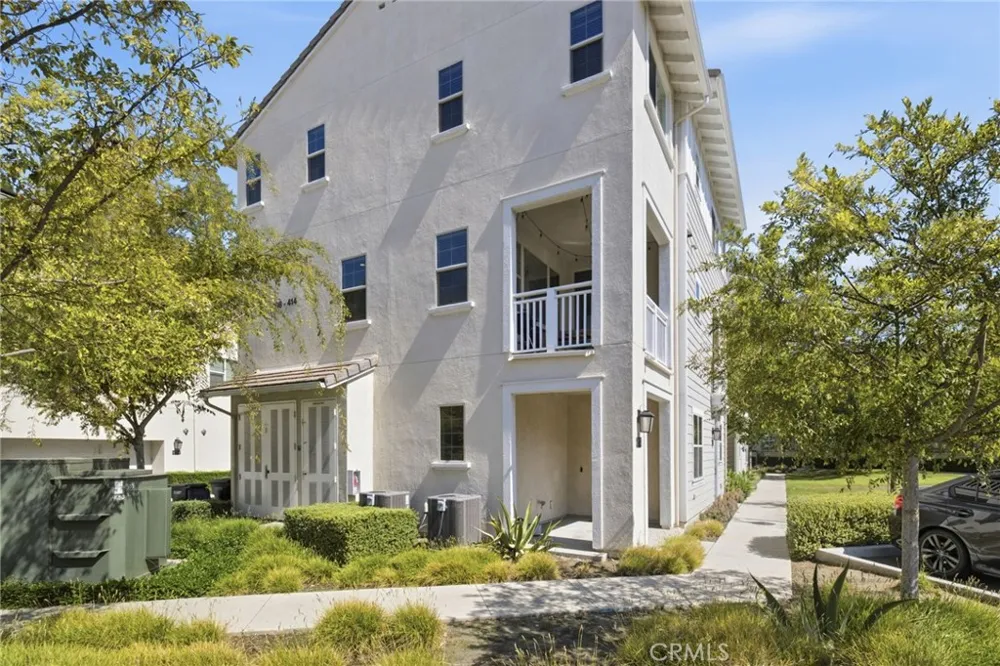 414 Lucent Stanton, CA 90680