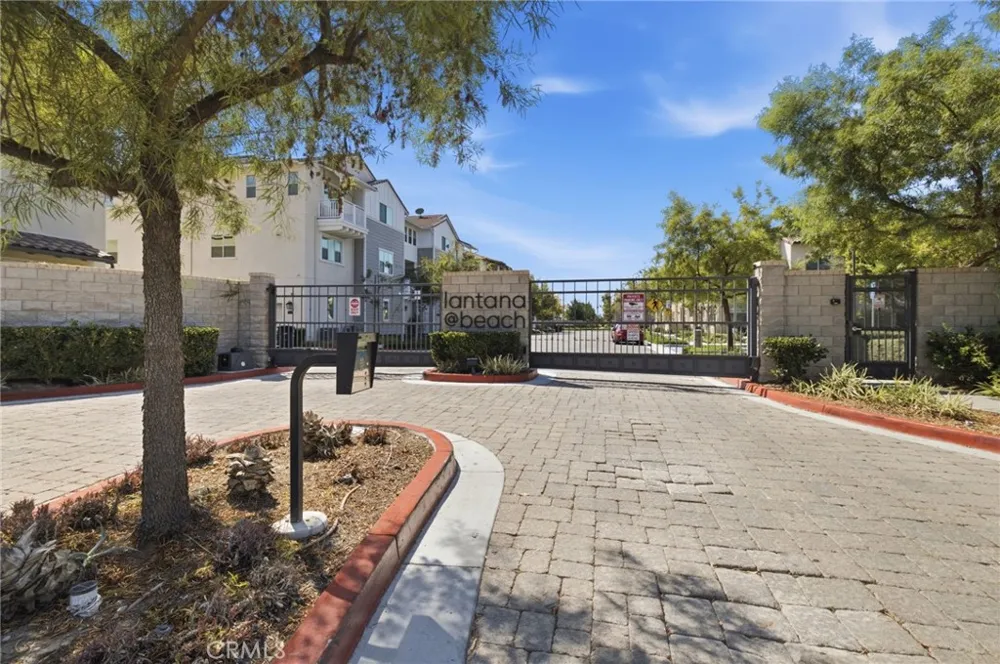 414 Lucent Stanton, CA 90680