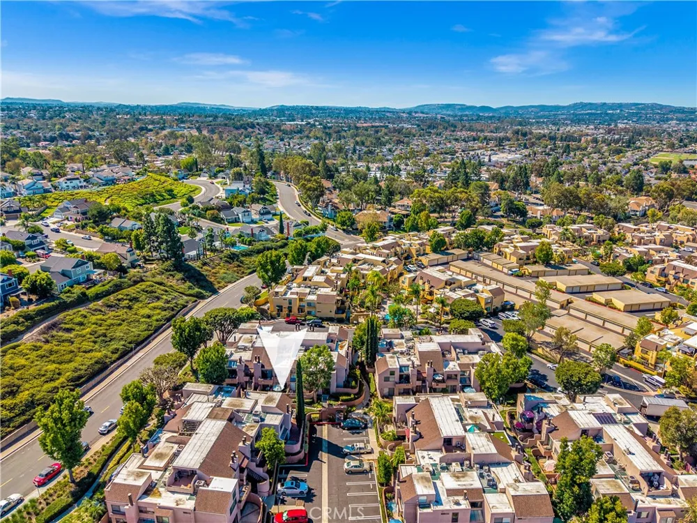 25761 Le Parc #23 Lake Forest, CA 92630