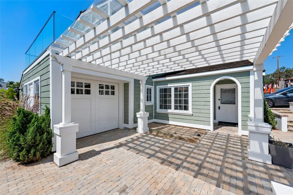 156 Pearl Street Laguna Beach, CA 92651