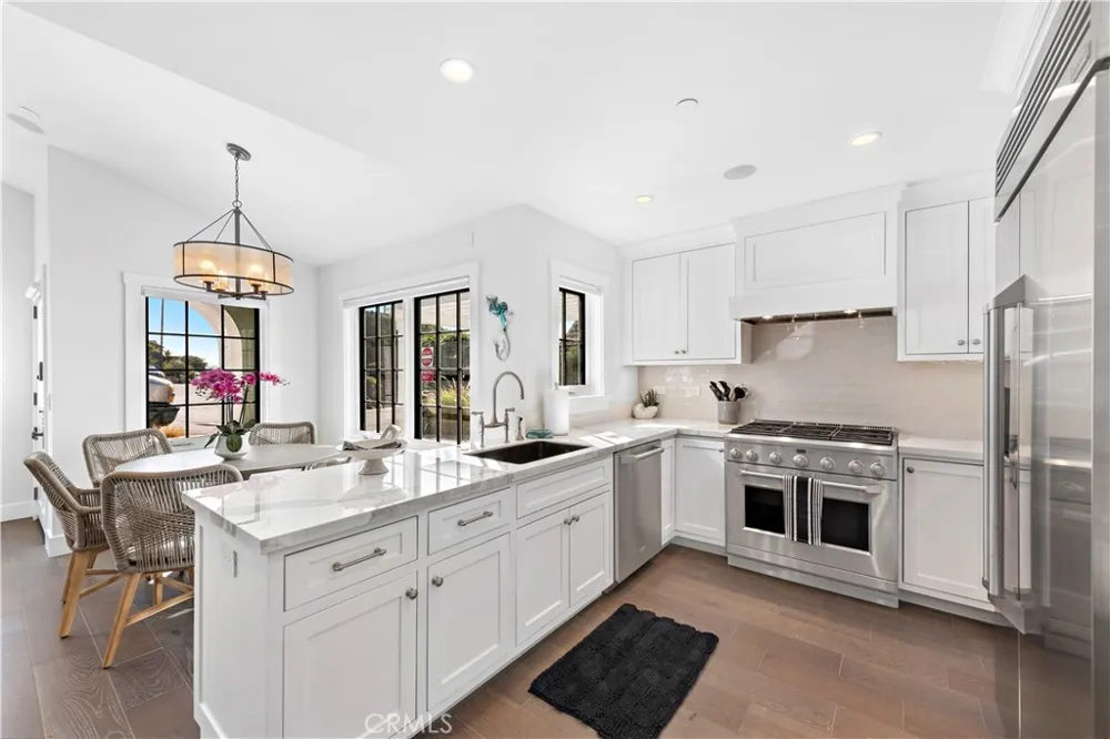 156 Pearl Street Laguna Beach, CA 92651