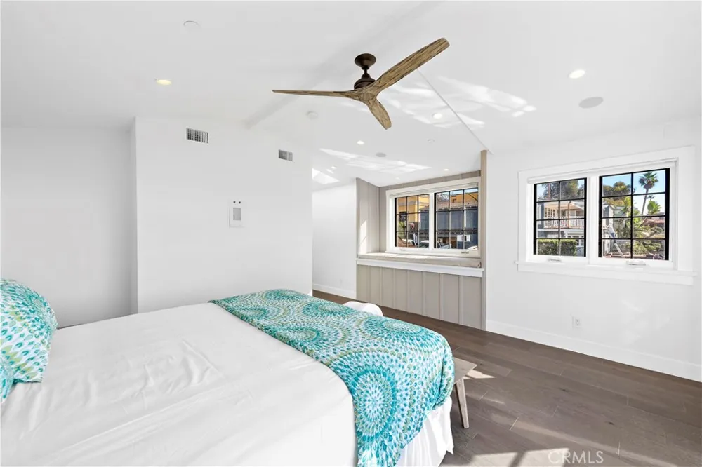 156 Pearl Street Laguna Beach, CA 92651