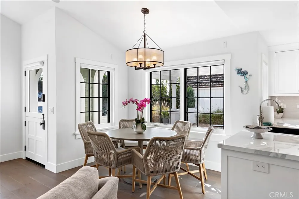 156 Pearl Street Laguna Beach, CA 92651