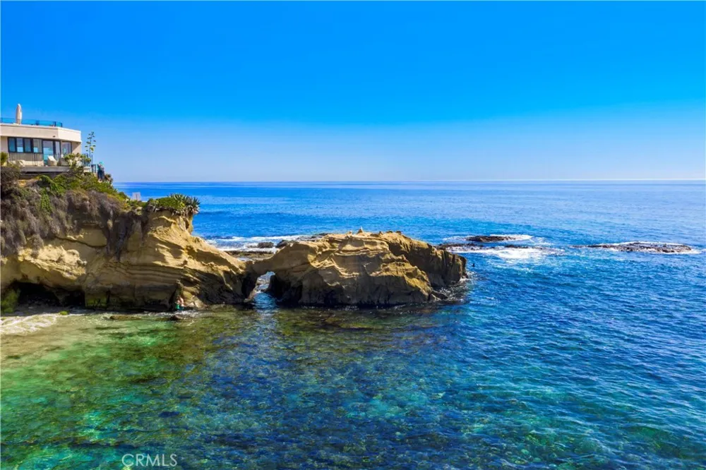 156 Pearl Street Laguna Beach, CA 92651
