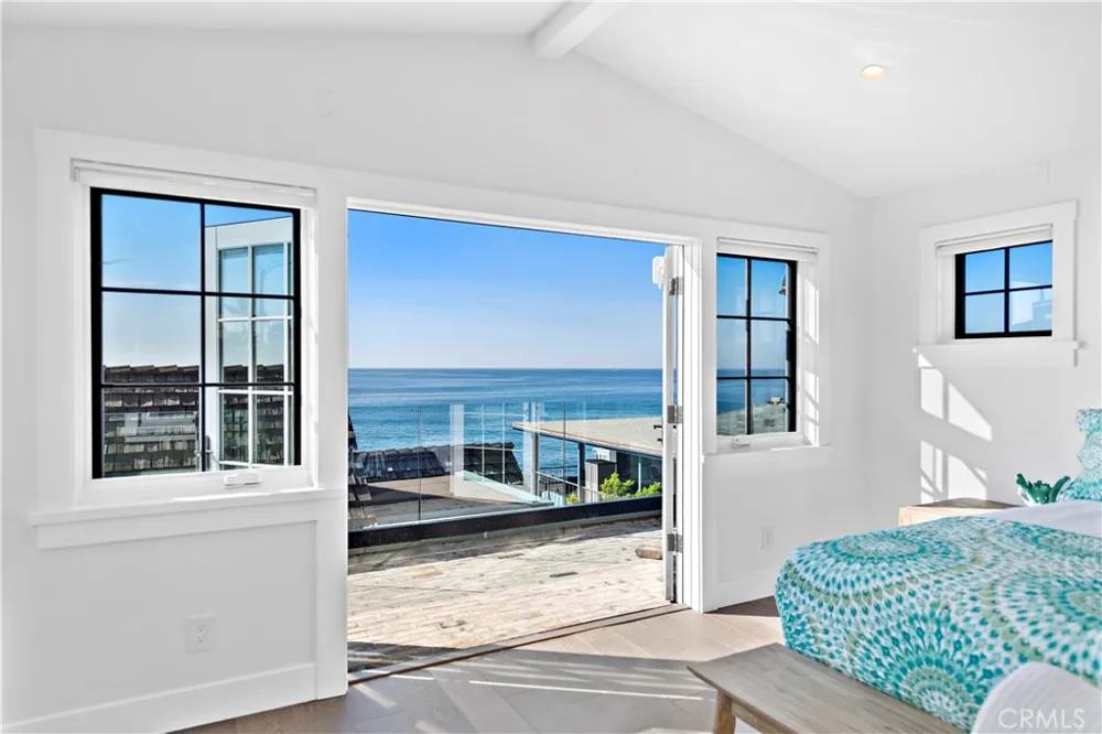 156 Pearl Street Laguna Beach, CA 92651