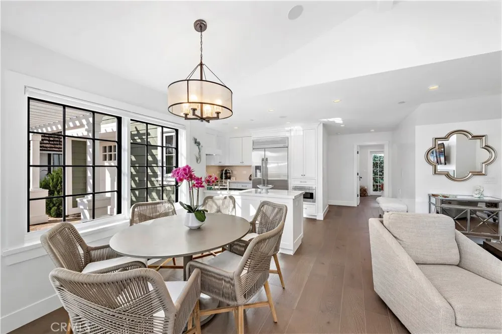 156 Pearl Street Laguna Beach, CA 92651