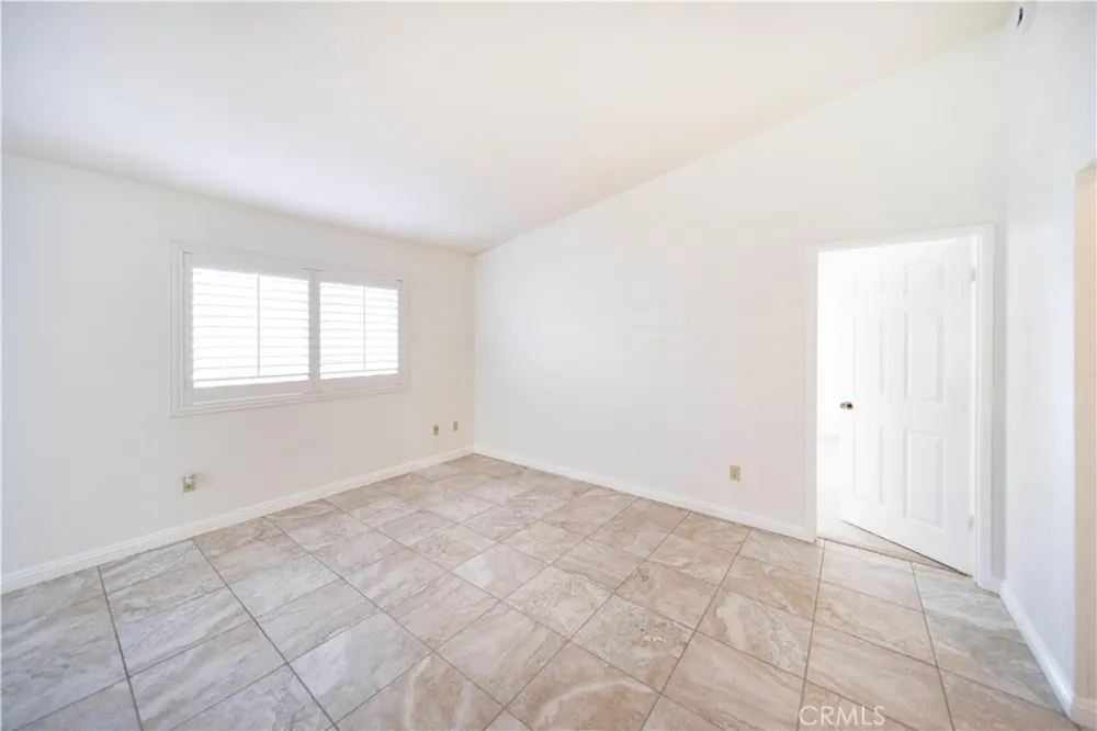 28308 Via Cascadita Romoland, CA 92585
