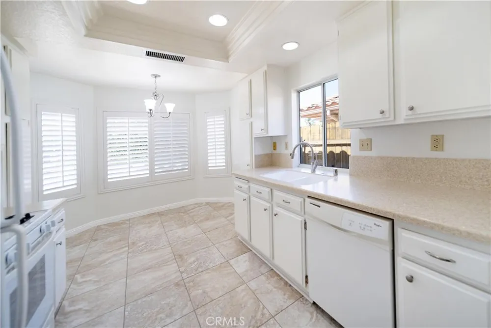 28308 Via Cascadita Romoland, CA 92585