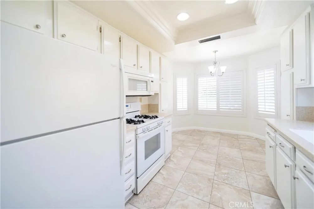 28308 Via Cascadita Romoland, CA 92585