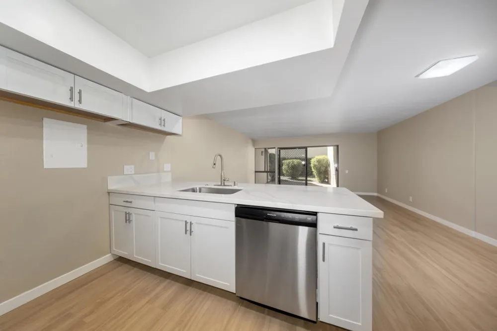 1655 E Palm Canyon Drive #205 Palm Springs, CA 92264