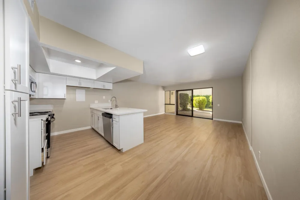 1655 E Palm Canyon Drive #205 Palm Springs, CA 92264