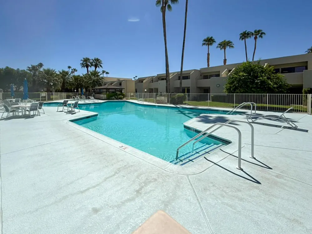 1655 E Palm Canyon Drive #205 Palm Springs, CA 92264
