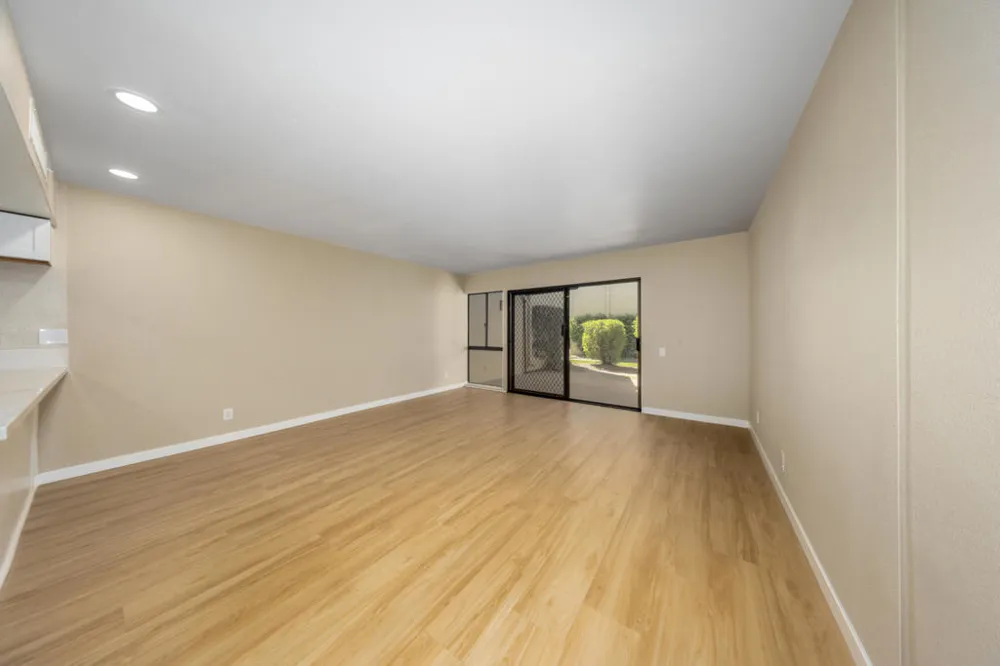 1655 E Palm Canyon Drive #205 Palm Springs, CA 92264