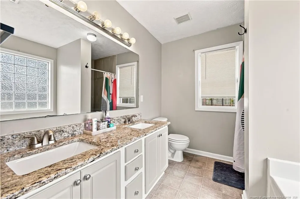 1539 Clan Campbell Drive Raeford, NC 28376