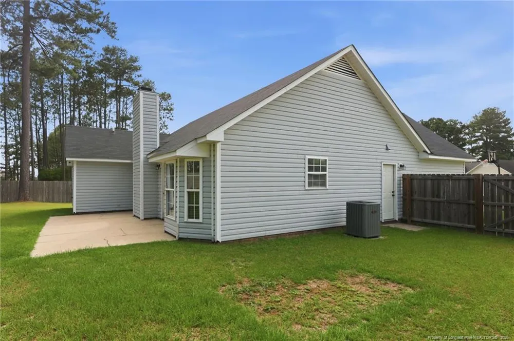 1539 Clan Campbell Drive Raeford, NC 28376