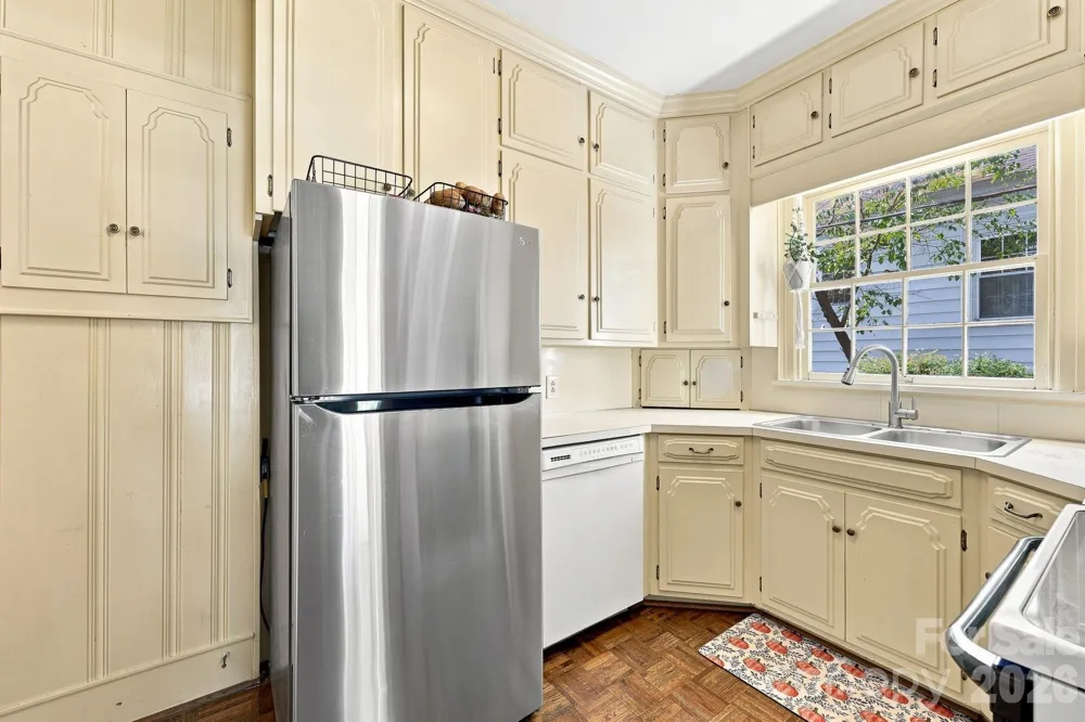 70 Edgewood Avenue NE Concord, NC 28025