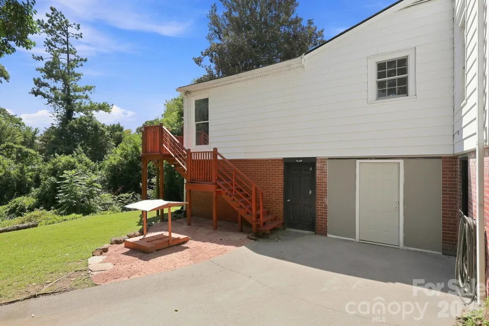 70 Edgewood Avenue NE Concord, NC 28025